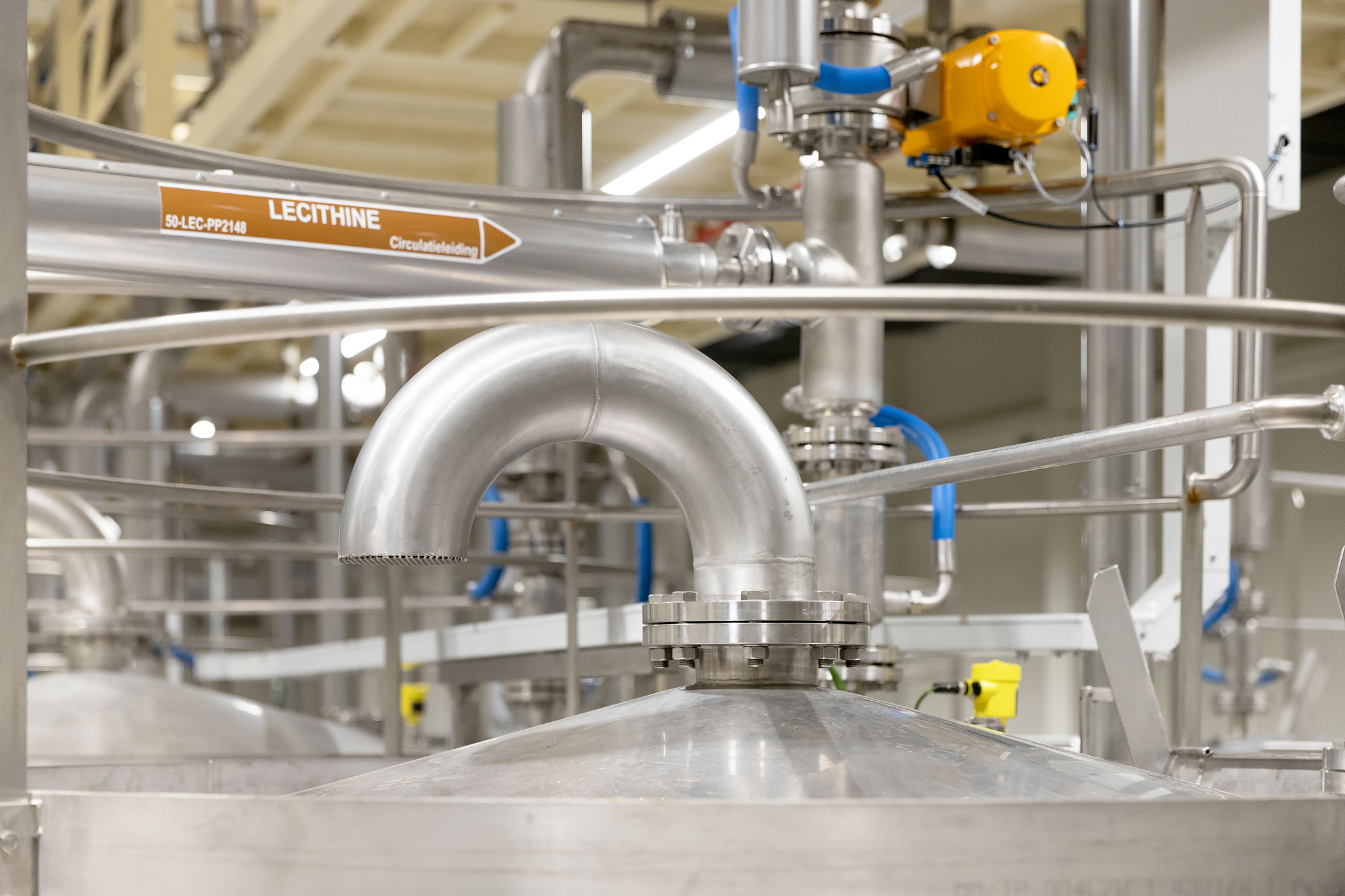 28 stainless steel chocolate tanks for sustainable Belcolade chocolate production by Gpi De Gouwe Lagertank